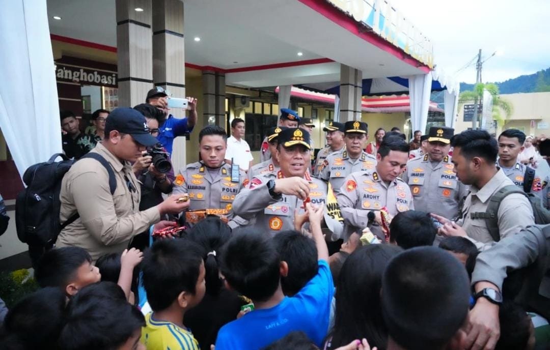 Wakapolri Tinjau Bencana Tapteng: Enam Dusun Masih Terisolir, Akses Hanya Bisa Dilalui Trail 