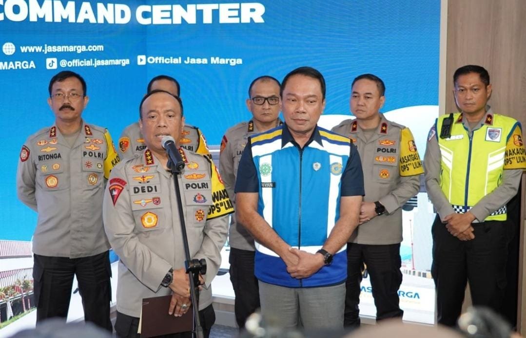 Pantau Arus Nataru, Dirgakkum Korlantas Polri Dampingi Wakapolri di Command Center Jasa Marga