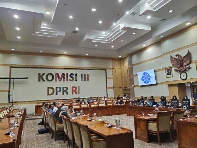 Komisi III DPR RI Tegaskan Polri Tetap di Bawah Presiden, Reformasi Kultural Jadi Fokus Utama