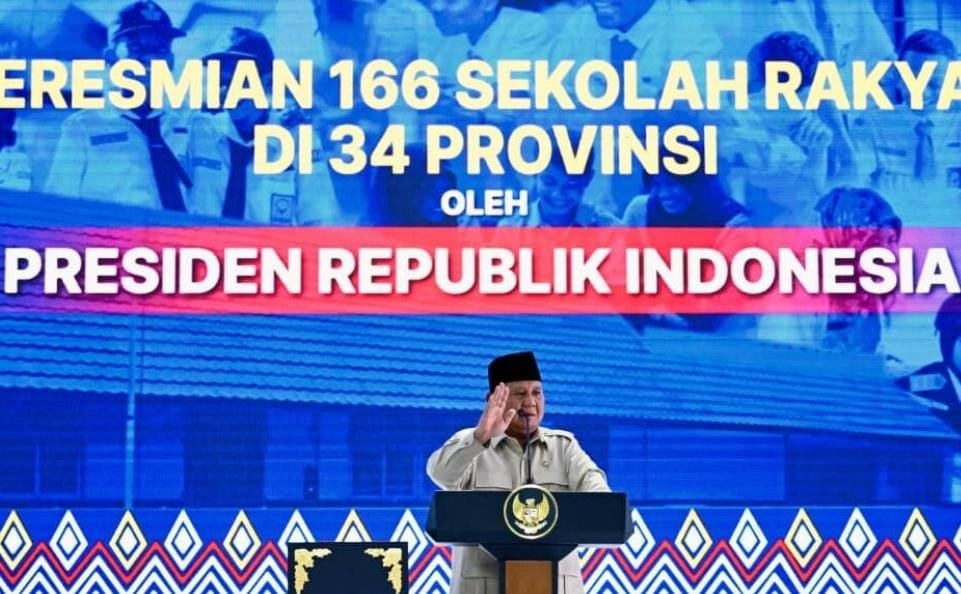Presiden Prabowo Puji Panglima TNI dan Kapolri: Tidak ‘Pelit’ Kasih Penghargaan Anggota Berprestasi! 