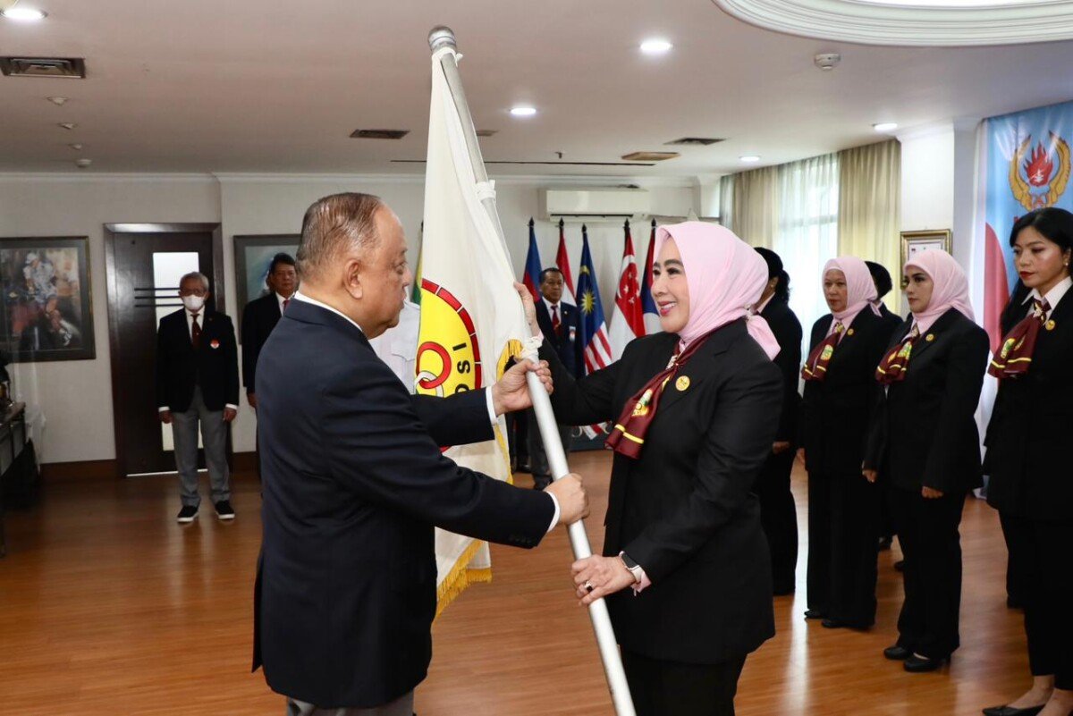 Dilantik sebagai Ketua Perwosi, Tri Tito Karnavian Komitmen Tingkatkan Kualitas Kesehatan Perempuan dan Keluarga