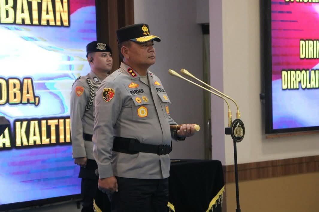 Pimpin Sertijab di Mapolda, Kapolda Kaltim Resmi Lantik Wakapolda dan Empat Pejabat Utama Baru