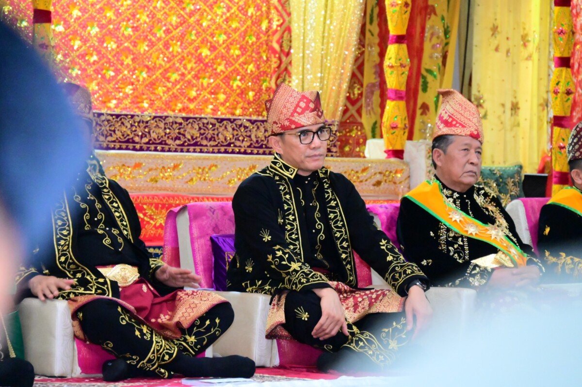 Kapolda Jambi Irjen Pol. Krisno H. Siregar terima anugerah Gelar Lembaga Adat Melayu Jambi