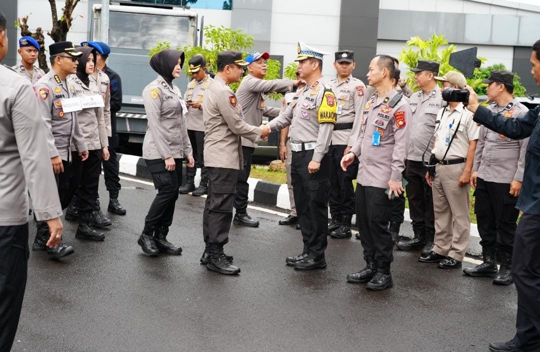 Diringi Marching Band AWB, Gladi Bersih Farewell Parade Kapolda Sumsel Berlangsung Khidmat