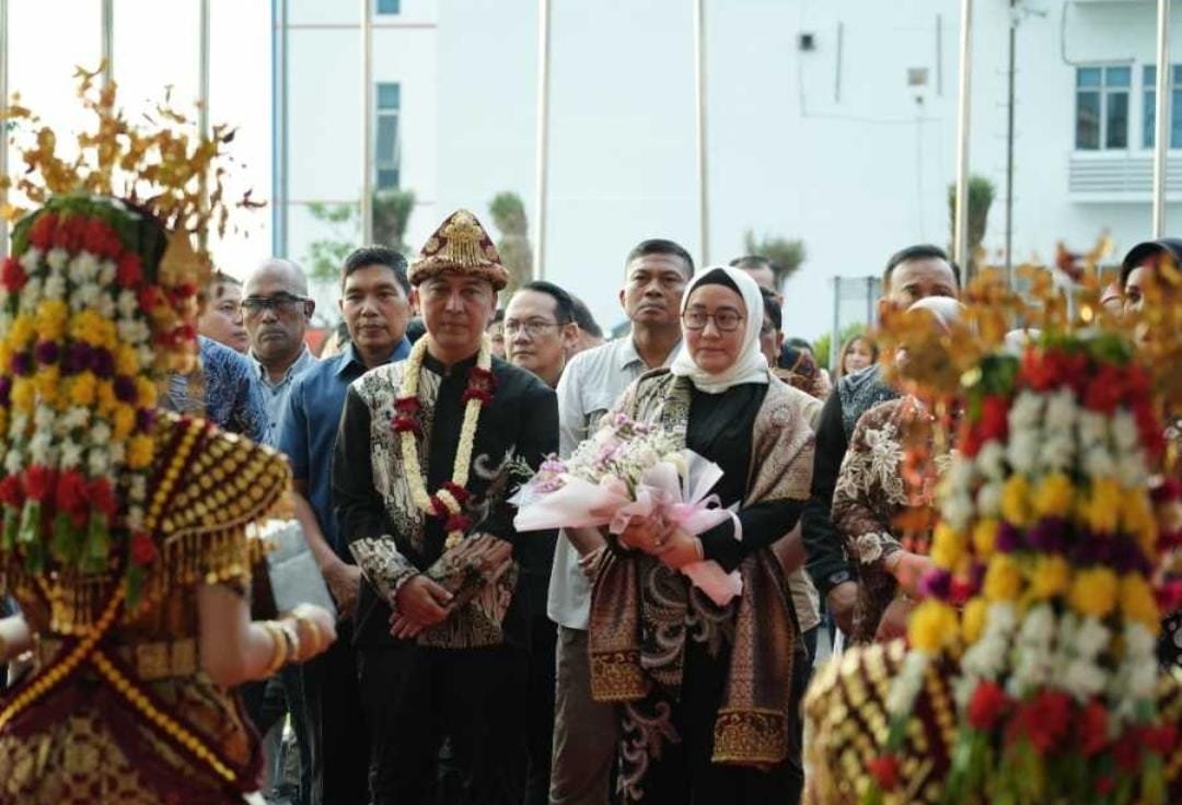 Resmi Jabat Kapolda Sumsel, Irjen Pol. Sandi Nugroho Tiba di Bumi Sriwijaya dengan Sambutan Hangat Forkopimda