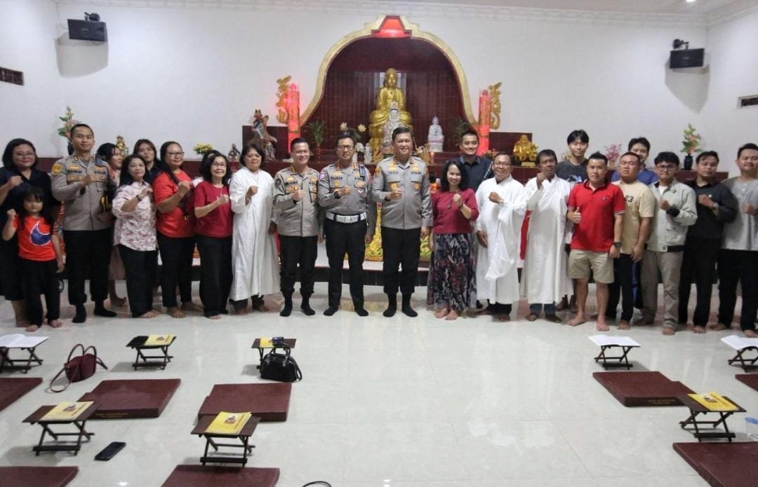Kapolda Kalteng Pantau Langsung Pengamanan Imlek di Vihara Avalokitesvara Palangka Raya