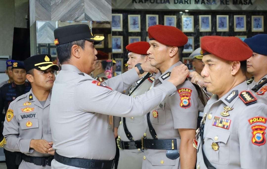 Kapolda Sulsel Pimpin Sertijab Dirreskrimsus dan Dirresnarkoba Polda Sulsel