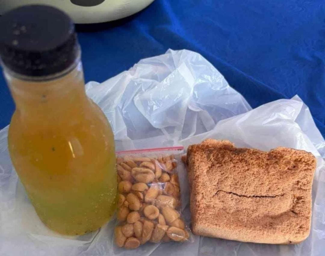 Wali Murid di Waisai Keluhkan Kualitas Menu Makan Bergizi Gratis: “Hanya Es Timun, Kacang Goreng dan Sagu Bakar”