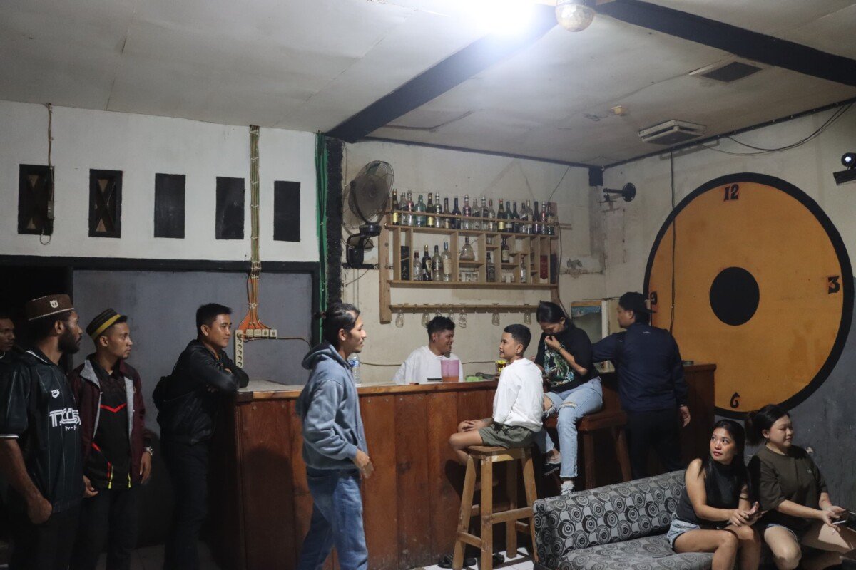 Jaga Kesucian Ramadan, Satgas Gakkum Polres Raja Ampat Gelar Operasi Pekat Dofior 2026 Sita Puluhan Botol Miras Ilegal