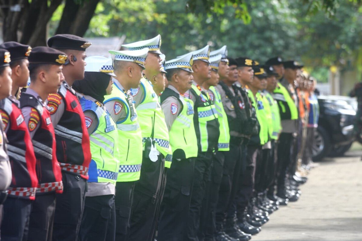 Polda Banten Gelar Apel Pergeseran Pasukan untuk Pengamanan Jalur Wisata Pasca Lebaran