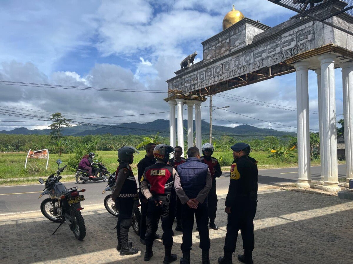 Wakapolres Pandeglang Pimpin Patroli Motor, Jalur Wisata Carita Terpantau Lancar
