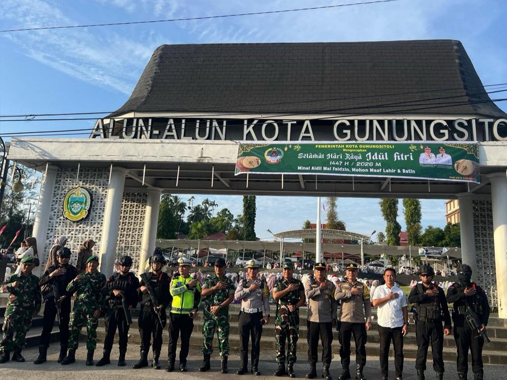Operasi Ketupat Toba 2026, Brimob Sumut Amankan Sholat Idul Fitri di Kota Sibolga dengan Humanis dan Profesional