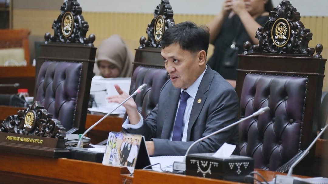 BNN PAPARKAN PENANGANAN KASUS PENYELUNDUPAN 1,9 TON SABU DALAM RDP KOMISI III DPR RI   