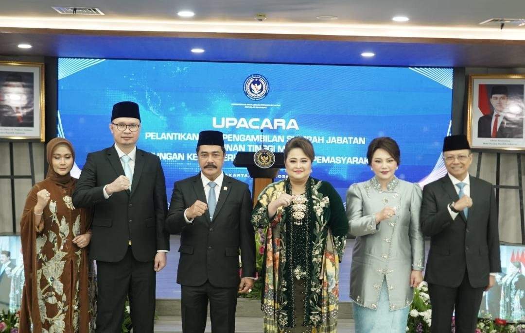 Menteri Imipas Agus Andrianto Lantik Hendarsam Marantoko Jadi Dirjen Imigrasi dan Iwan Santoso Jadi Staf Ahli Menteri 