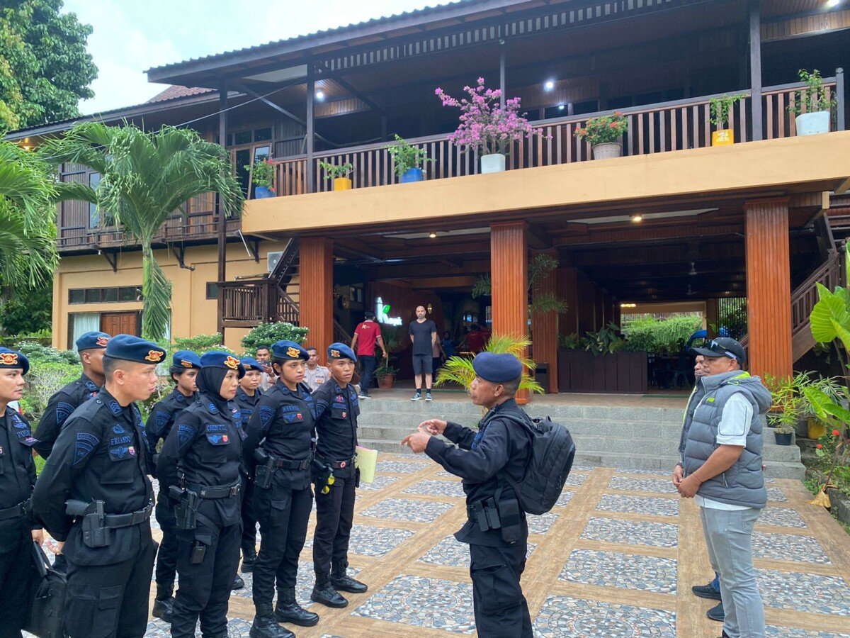 Jelang AVC 2026 di Raja Ampat, Wakapolres dan Tim Jibom Gegana Sterilisasi Lokasi