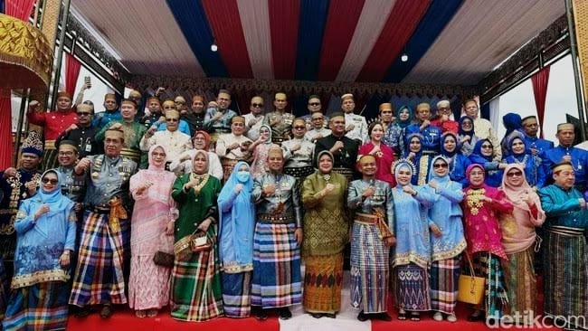 Kapolda Sulsel Hadiri Prosesi Adat Mattompang Arajang, Wujud Dukungan Pelestarian Budaya di Hari Jadi Bone ke-696