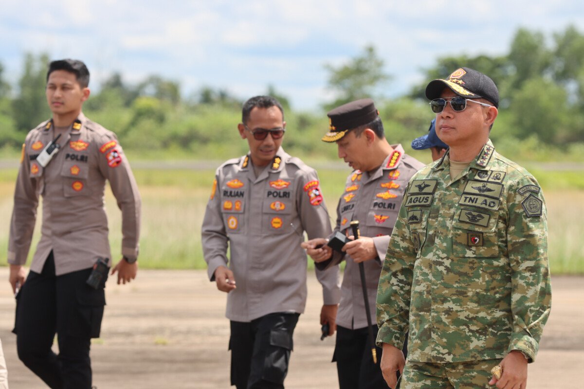 Kapolda Kalteng Sambut Kedatangan Kunjungan Kerja Menhan dan Tim Satgas PKH di Bumi Tambun Bungai