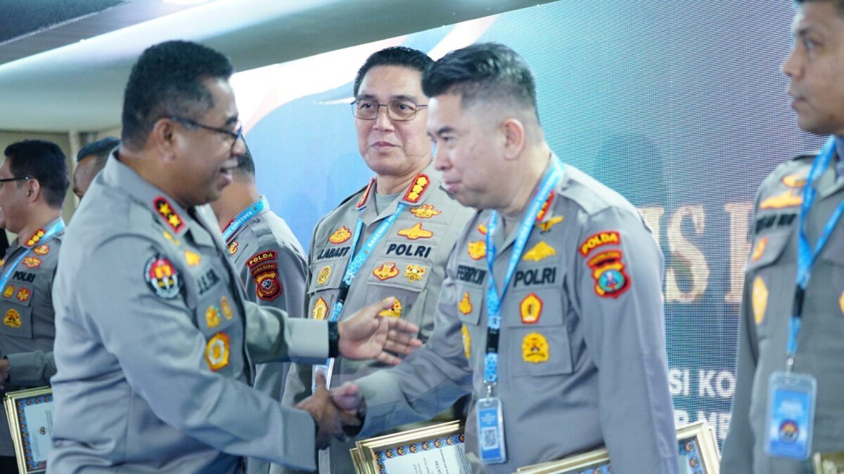 Kombes Pol Ferry Walintukan Bawa Humas Polda Sumut Raih Dua Penghargaan dari Divisi Humas Polri