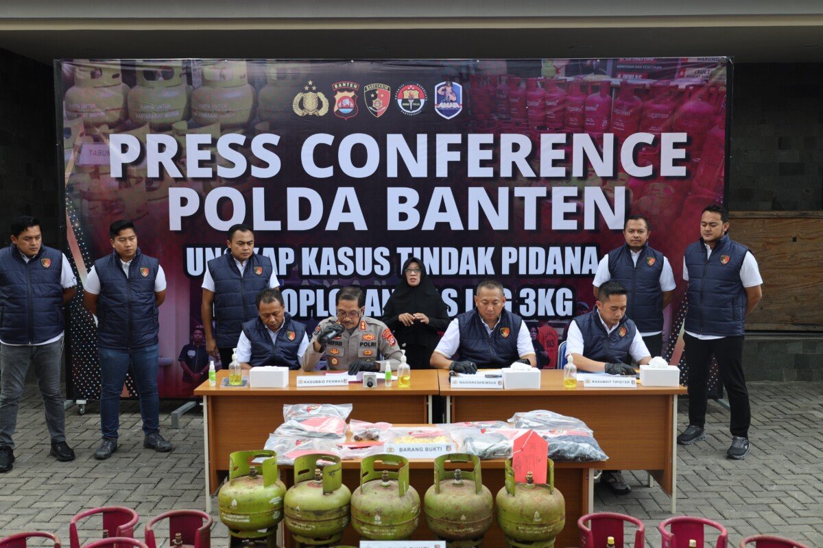 Polda Banten Bongkar Praktik Ilegal Pemindahan LPG 3 Kg ke 12 Kg, Tiga Pelaku Diamankan