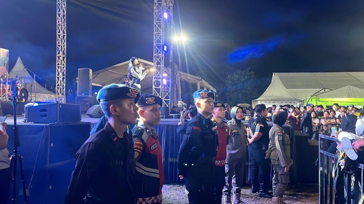 Satbrimob Polda Banten Laksanakan Pengamanan Konser Musik Expo Cilegon 2026