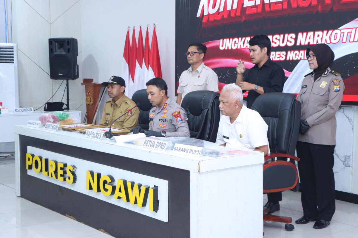 Laporan Masyarakat Melalui Call Center 110, Polres Ngawi Amankan Sabu 223,842 gram
