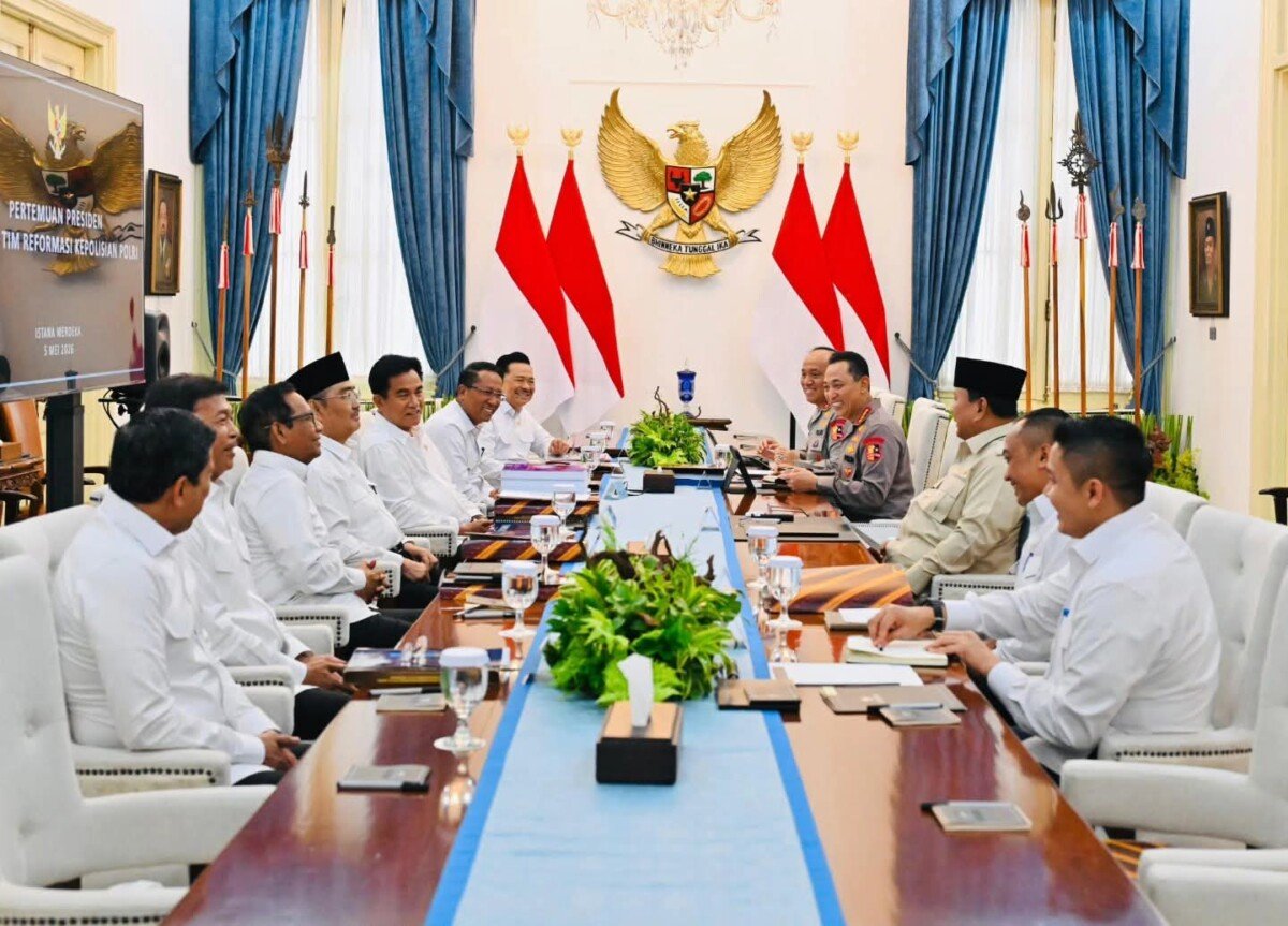 Presiden Prabowo Terima Laporan KPRP: Kedudukan Polri Tetap di Bawah Presiden, Kewenangan Kompolnas Diperkuat