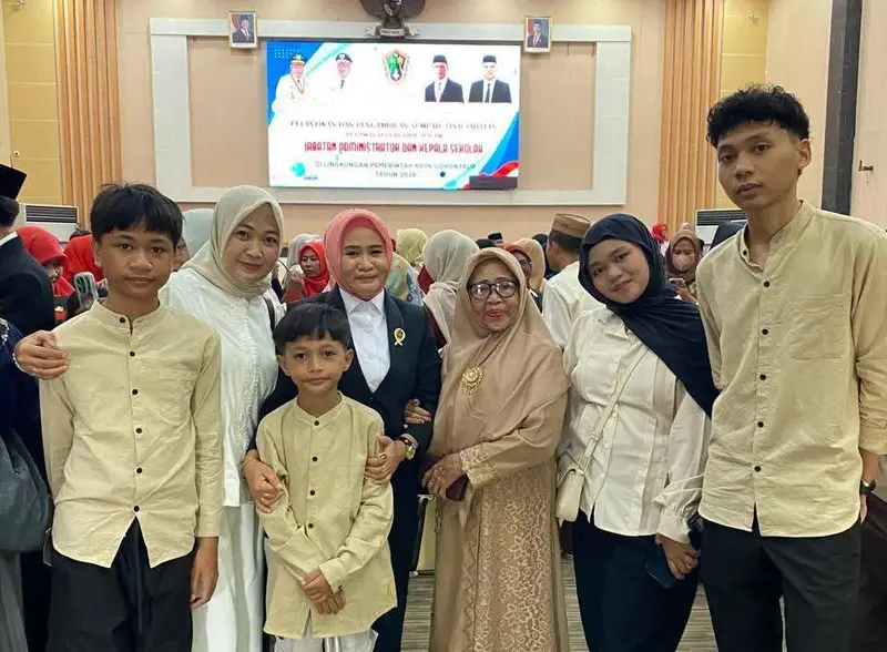 Keluarga Besar PW-Fast Respon Se-Nusantara Ucapkan Selamat dan Sukses Atas Dilantiknya Fitri Datau, S.Pd Sebagai Kepala Sekolah di Kota Gorontalo
