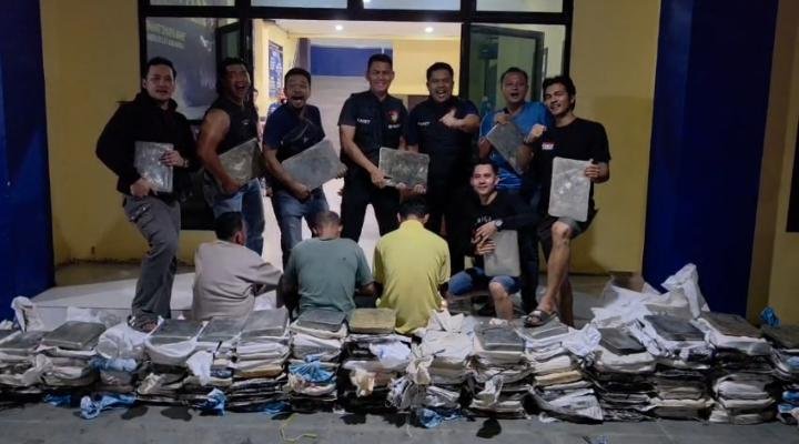 Polda Babel Gagalkan Penyelundupan 231 Keping Balok Timah Ilegal Ke Luar Bangka