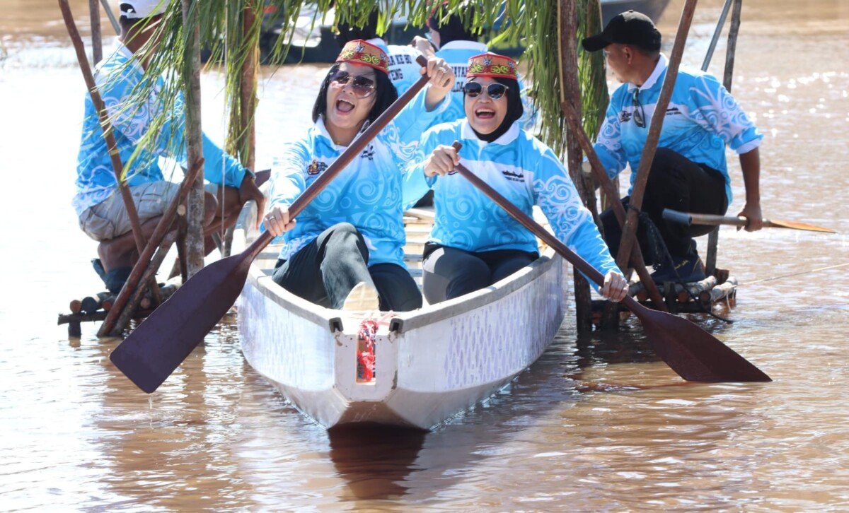 Lomba Besei Kambe Jadi Sarana Polda Kalteng Lestarikan Budaya Lokal Dimomen Hari Bhayangkara ke-80
