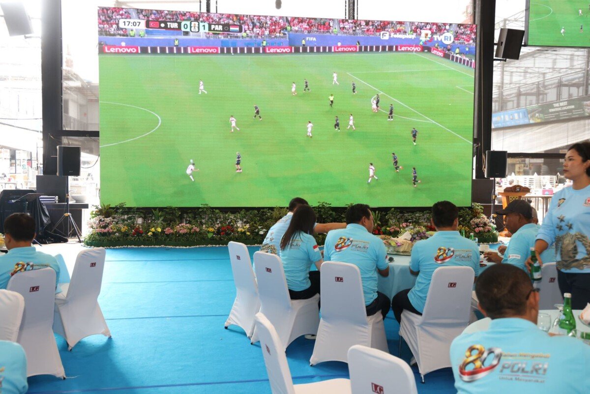 Polda Kepri Gelar Turnamen Domino, Nobar Piala Dunia dan Bakti Sosial Meriahkan Hari Bhayangkara ke-80