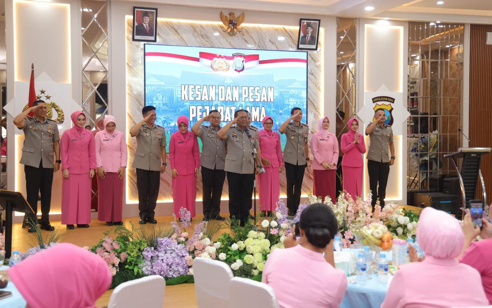 Polda Kepri Gelar Kenal Pamit Pejabat Utama, Perkuat Soliditas dan Pengabdian Kepada Masyarakat