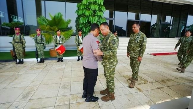Soliditas TNI-Polri Pilar Utama Kedaulatan, Kapolri Sambangi Mabes TNI Tegaskan Sinergitas Harga Mati