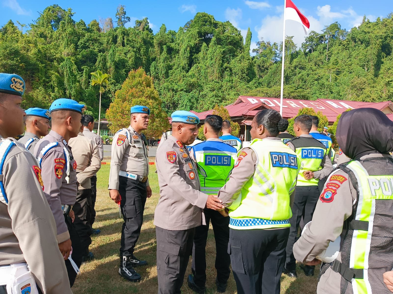 Tegakkan Disiplin Internal, Bid Propam Polda Papua Barat Daya Gelar Kunjungan Kerja di Polres Raja Ampat