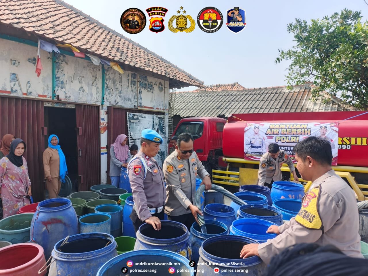 Polres Serang Salurkan 6.000 Liter Air Bersih untuk Warga Desa Domas Terdampak Kekeringan