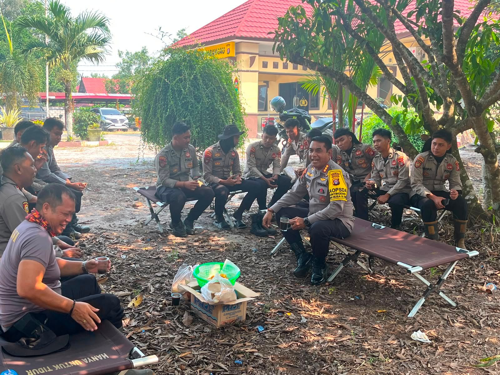 Dirsamapta Polda Kalteng Turun Langsung Motivasi Personel Padamkan Karhutla di Sebangau