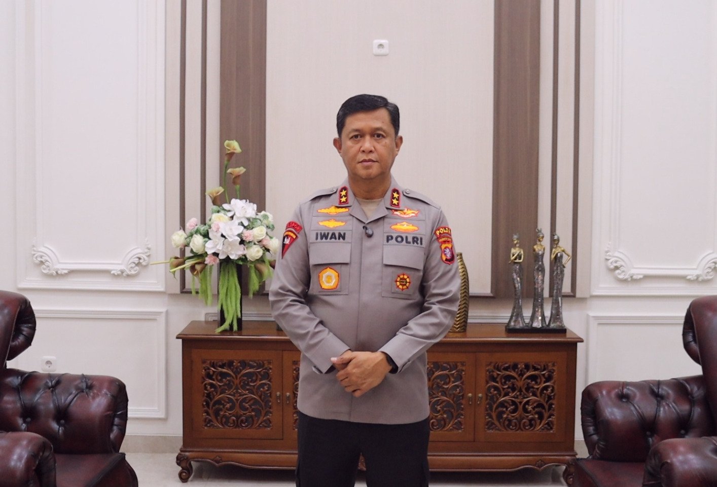 Kapolda Kalteng Ajak Masyarakat Kibarkan Merah Putih Sambut HUT ke-81 RI