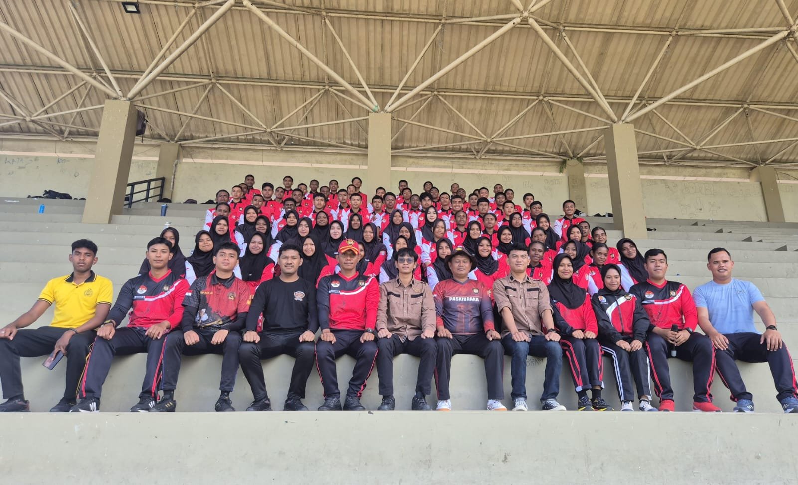 Bentengi Paskibra Fakfak dari Radikalisasi Digital, Tim Satgaswil Papua Barat Gandeng Polres Gelar Edukasi di Stadion 16 November