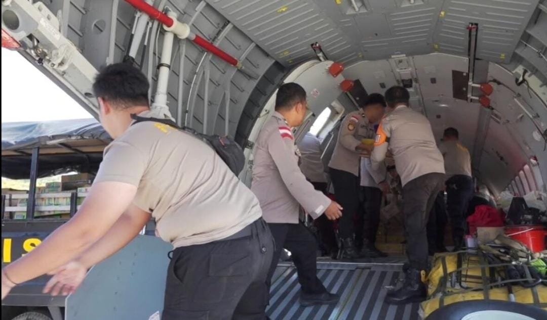 Sentuhan Kasih Kapolri untuk Warga Terdampak Gempa Flores: Bantuan Logistik Tiba Di Labuan Bajo