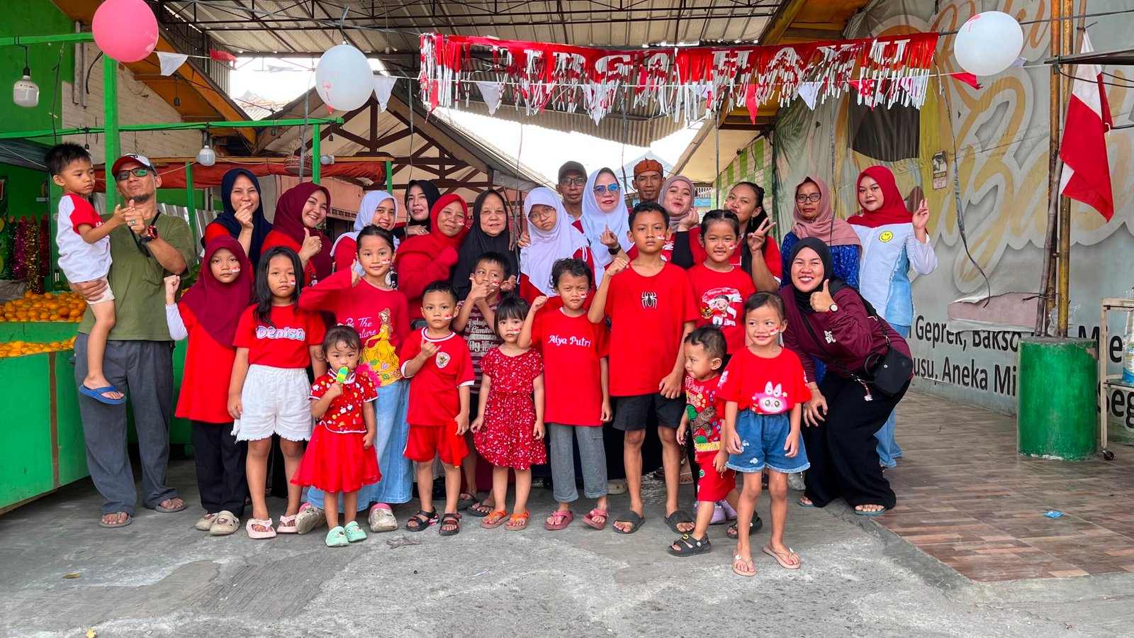 Kawasan Jatimakmur Meriah, Warga Cluster Hj. Saodah Gelar Lomba Kemerdekaan dan Makan Bersama