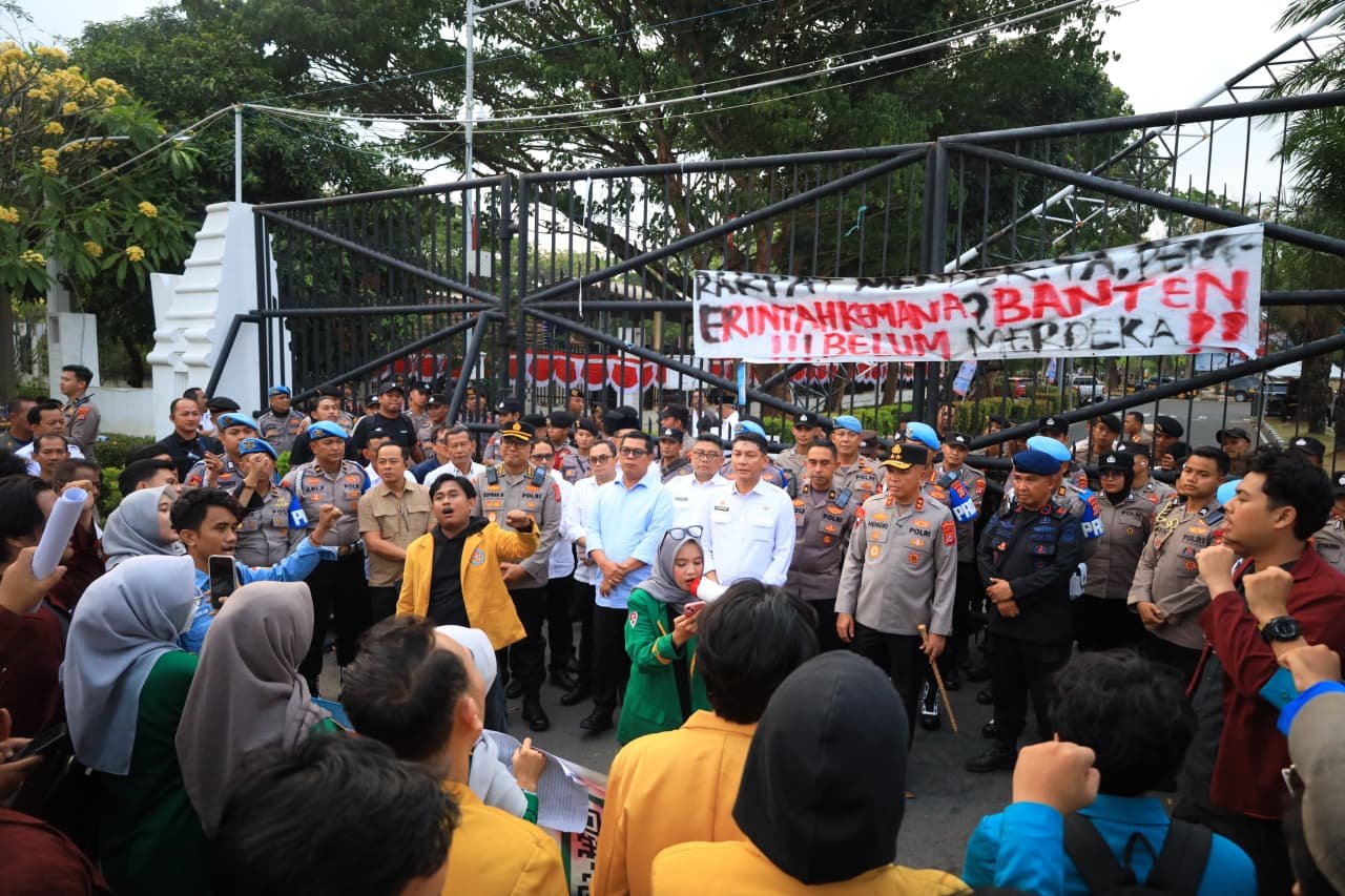 Kapolda Banten Bersama Pemprov Banten Terima Aspirasi Aliansi BEM Banten Bersatu