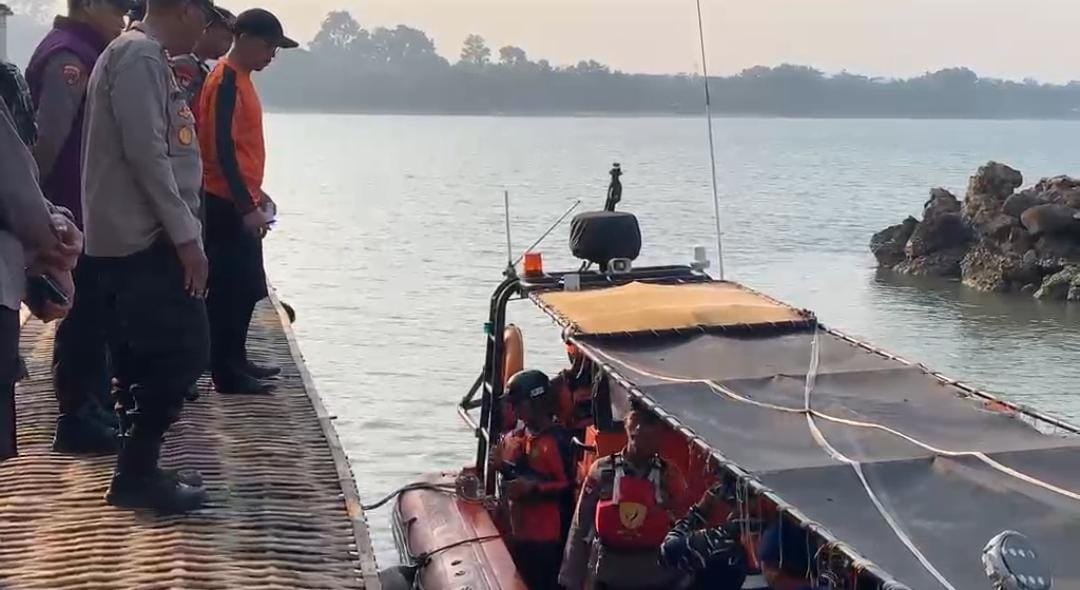 Operasi SAR Hari Kesembilan, Tim SAR Gabungan Kerahkan 22 Alut Air Mencari Delapan Korban Speed Boat Hilang Kontak