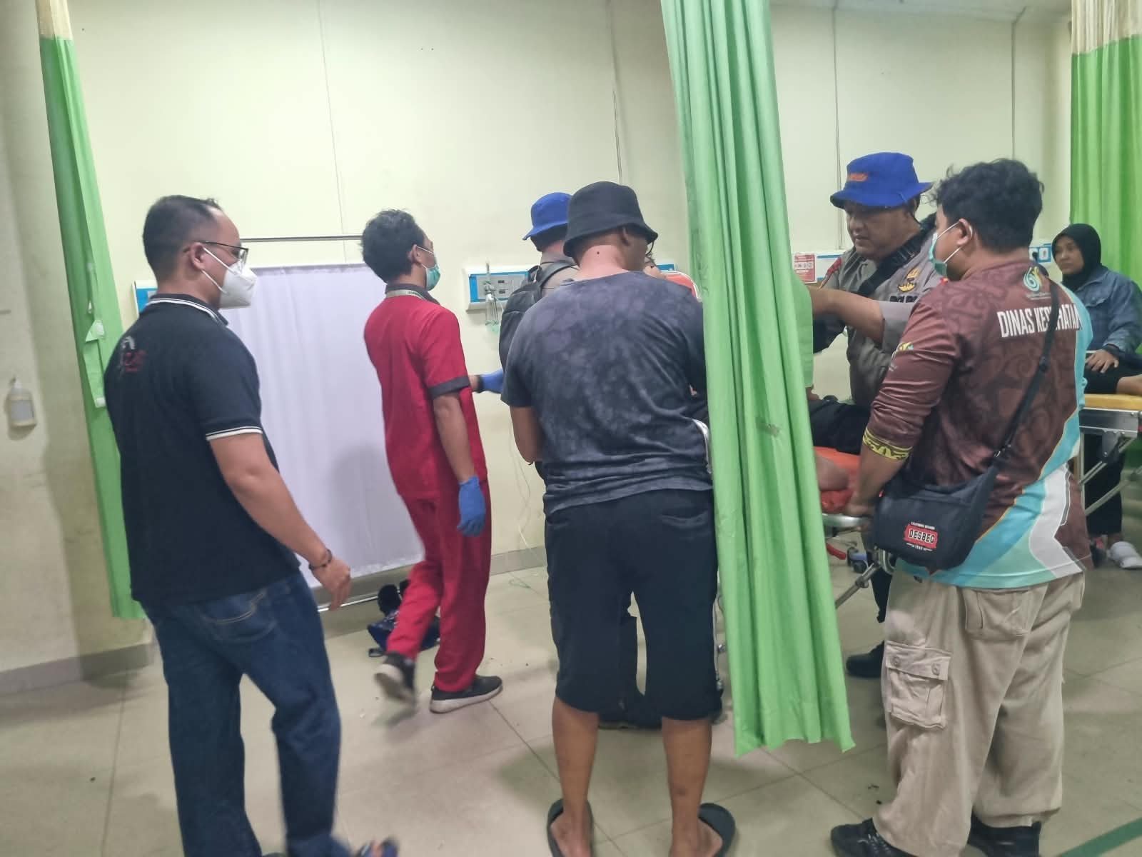 Anggota Ditpolairud Polda Kalteng Mengalami Gangguan Kesehatan Saat Melaksanakan Pemadaman Karhutla