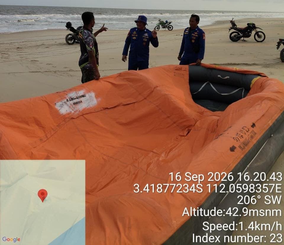 Dramatis, Ditpolairud Polda Kalteng Temukan 5 Liferaft Diduga Milik KM Virgo Transport 8 di Perairan Seruyan