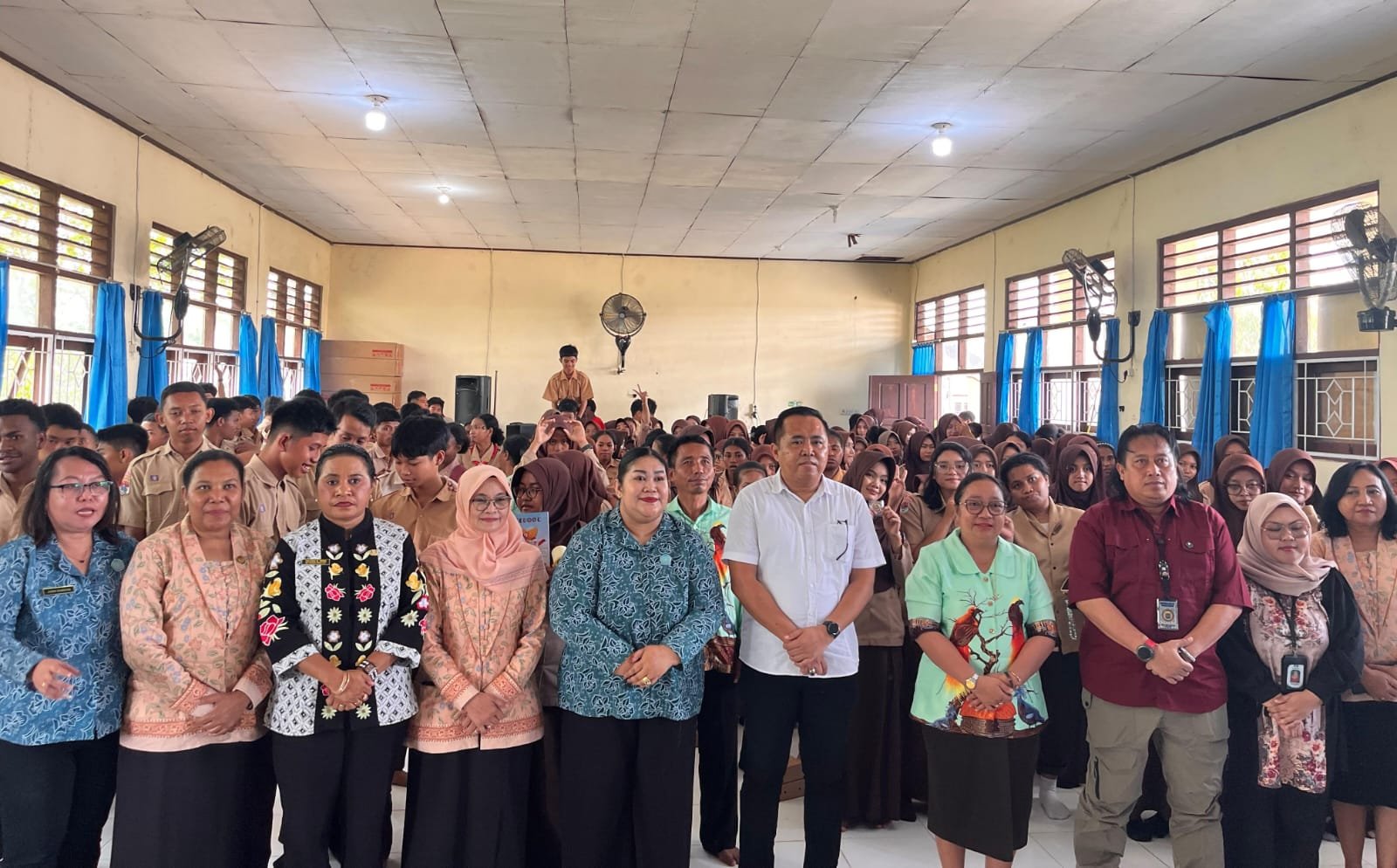 Gandeng PKK dan INKLUSI, Satgaswil Densus 88 Edukasi Ratusan Siswa di SMA Negeri 5 Sorong Cegah Paham Radikalisme