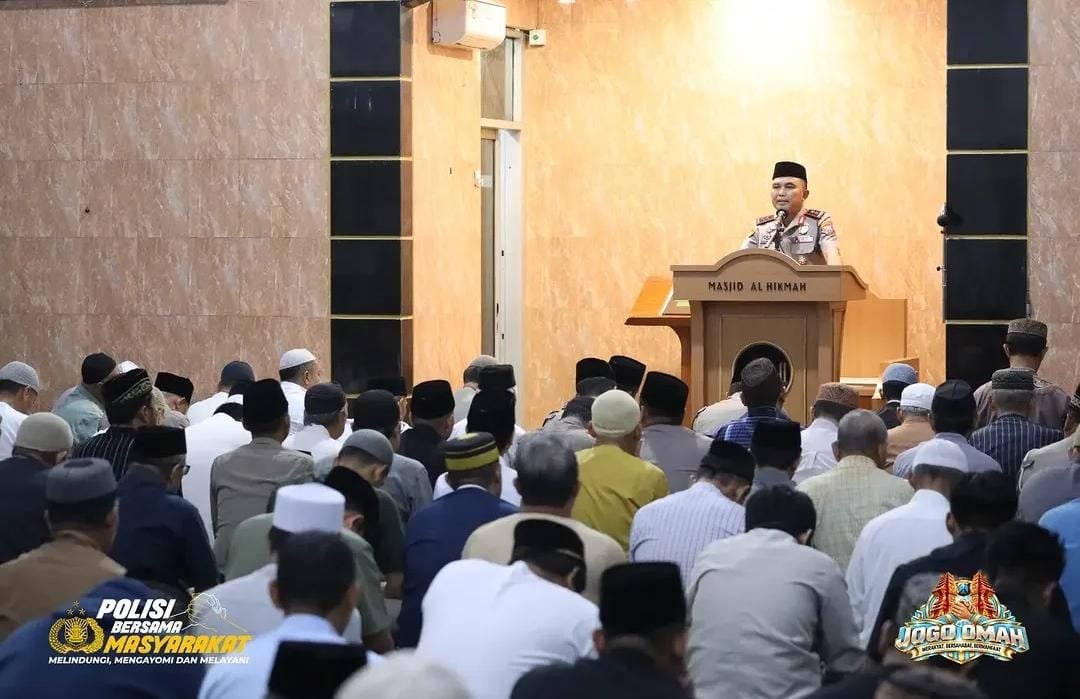 Gelar Subuh Keliling di Surabaya, Kapolda Jatim Tekankan Polisi Harus Humanis dan Dekat dengan Warga