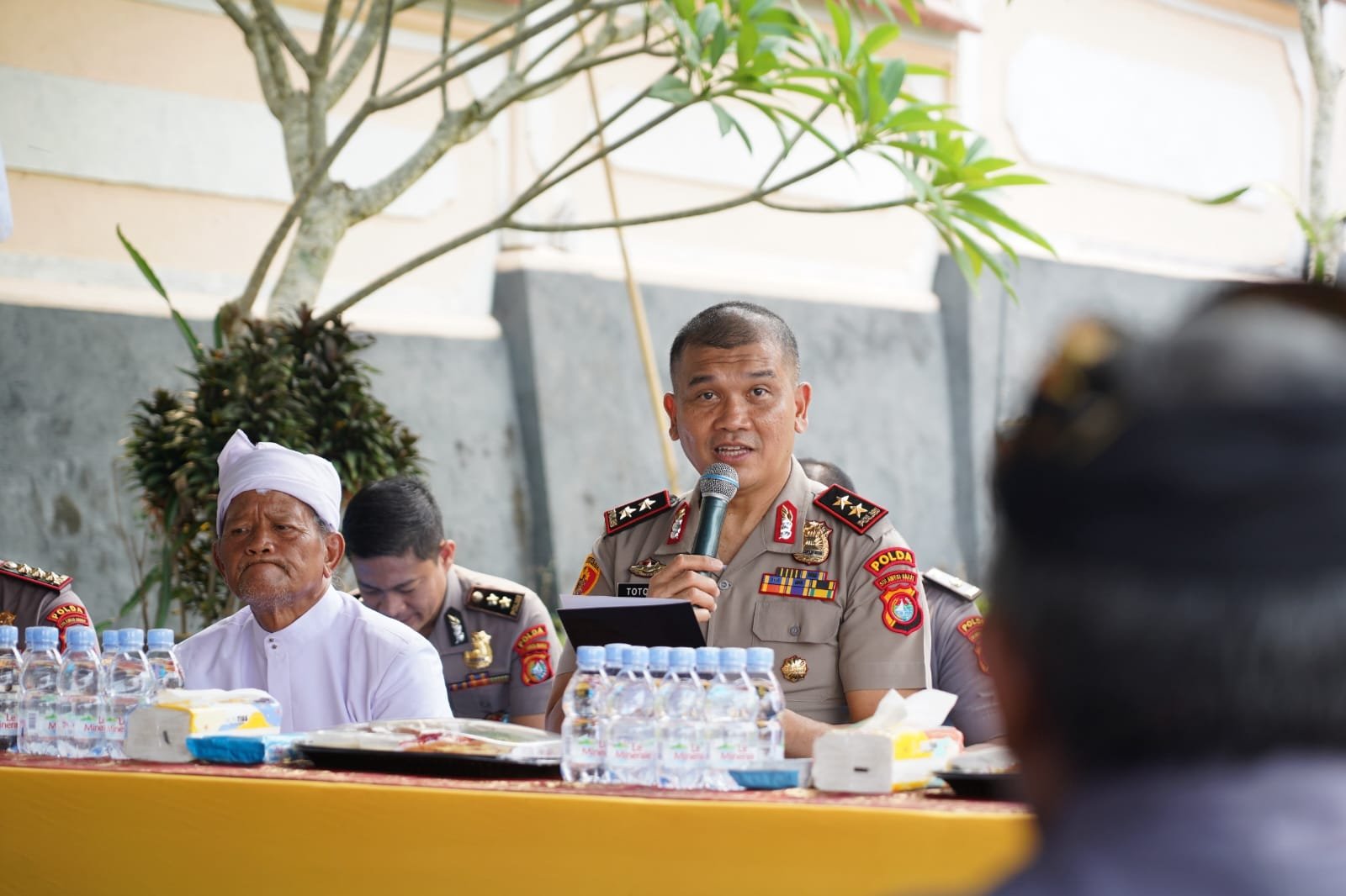 Merawat Toleransi di Tanah Malaqbi, Kapolda Sulbar Gelar Minggu Kasih di Pura Agung Sthana Dewata