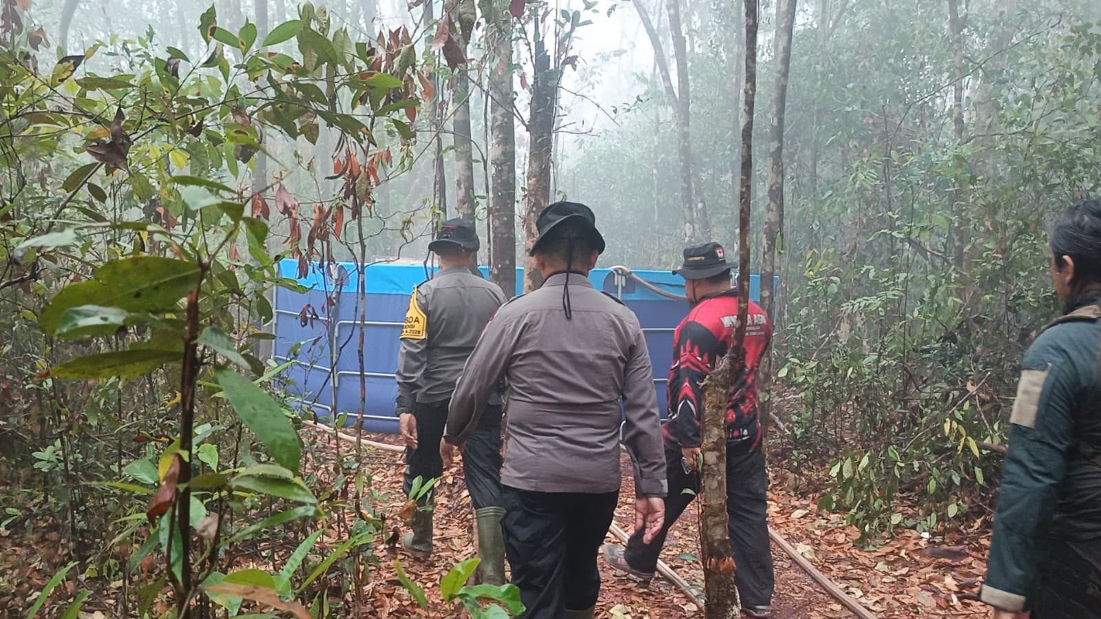 Dansatbrimob Polda Kalteng Cek Dan Pantau Langsung Kondisi Karhutla Di Tanjung Puting