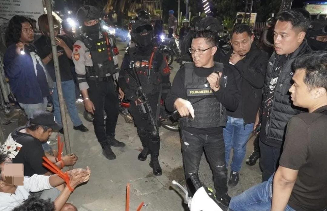 Kampung Ambon Digerebek Lagi: Polda Metro Jaya Amankan 7 Orang, Senjata Tajam hingga Tembakau Sintetis Disita