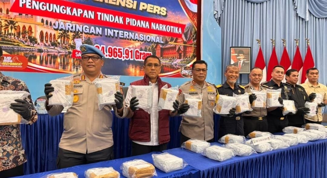 Kapolda Riau Tegaskan Perang terhadap Narkoba, 34,9 Kg Sabu dari Malaysia Digagalkan